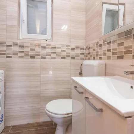 Lägenhet In With Wifi And 2 Bedrooms *